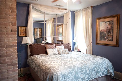 Arbor House Suites Bed And Breakfast Сан-Антонио Экстерьер фото