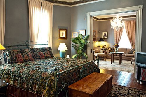 Arbor House Suites Bed And Breakfast Сан-Антонио Экстерьер фото