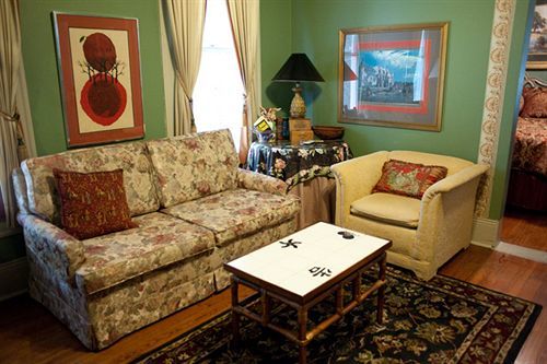 Arbor House Suites Bed And Breakfast Сан-Антонио Экстерьер фото