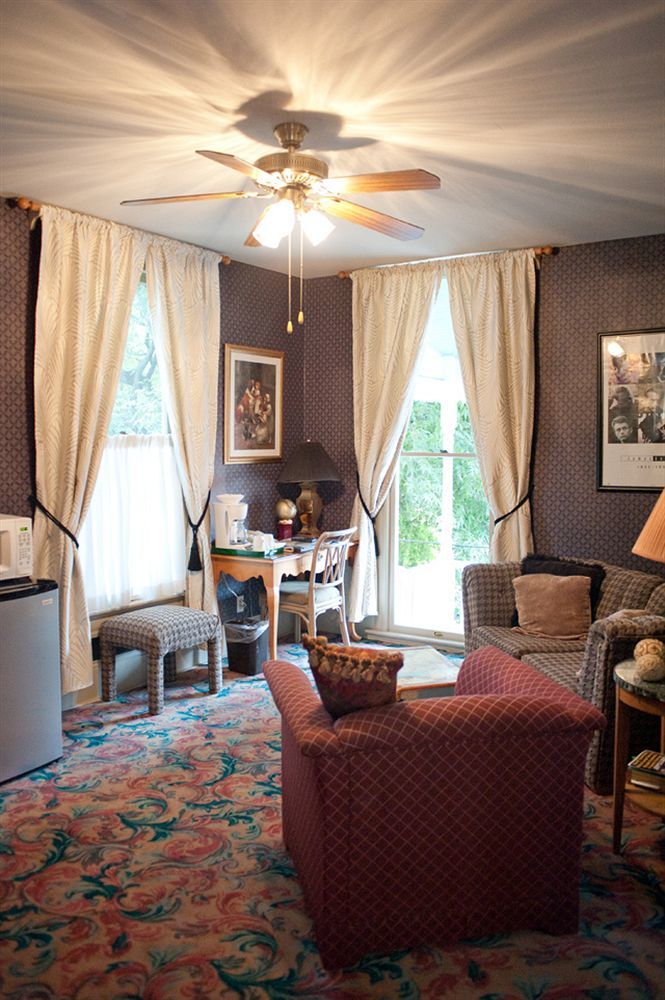Arbor House Suites Bed And Breakfast Сан-Антонио Экстерьер фото